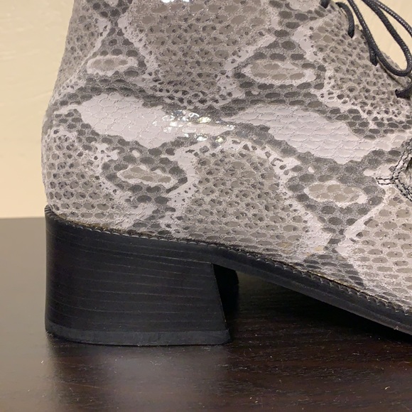 Vintage Henry Ferrera Snake Print Ankle Boots size 10 - Picture 11 of 16
